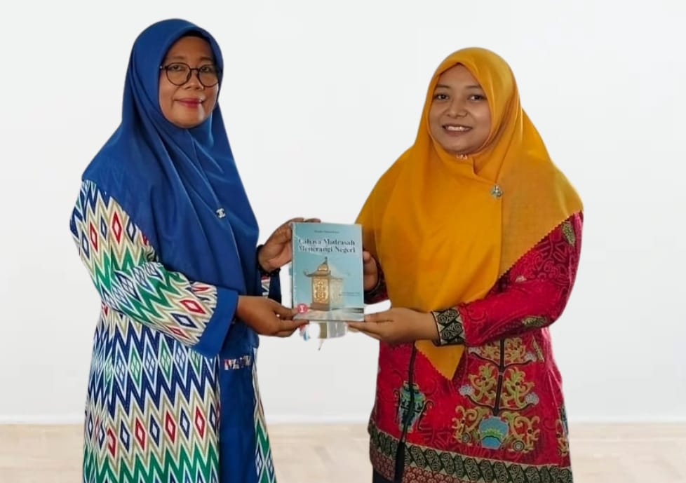 Jejak Literasi Guru MTs Darul Ulum Palangka Raya: Mengabadikan pengalaman mengajar dalam sebuah karya